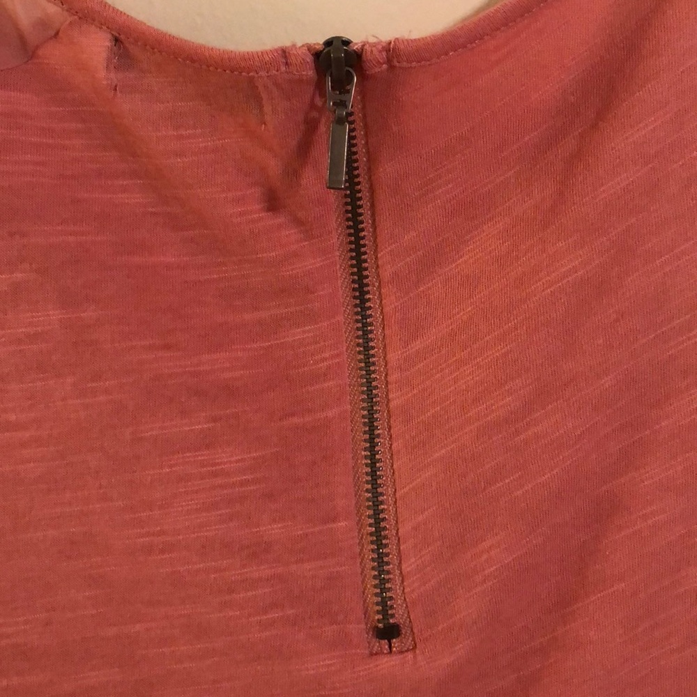 Pink top - Picture 3 of 6